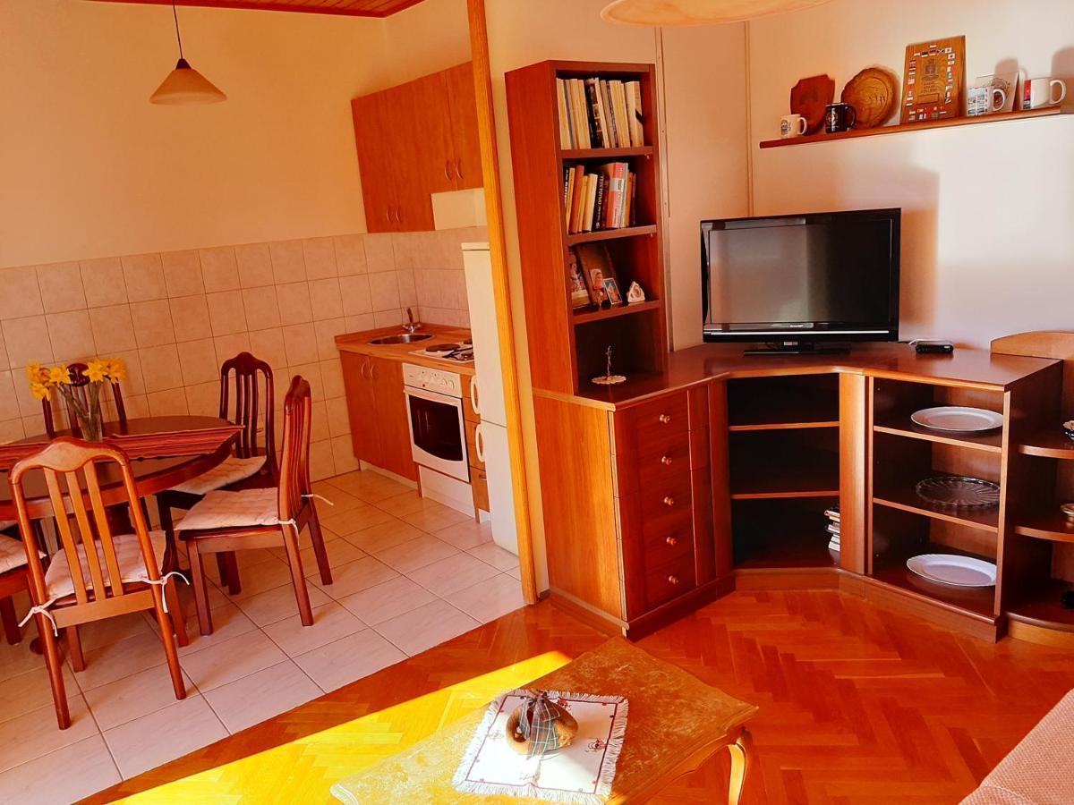 Apartments Ljulj Traù Esterno foto
